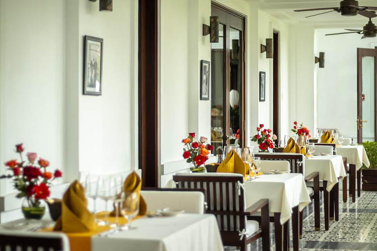 nha-hang-the-colonial-4