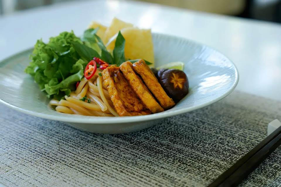 dac-sac-dia-phuong-TIA-Wellness-Resort-da-nang-1